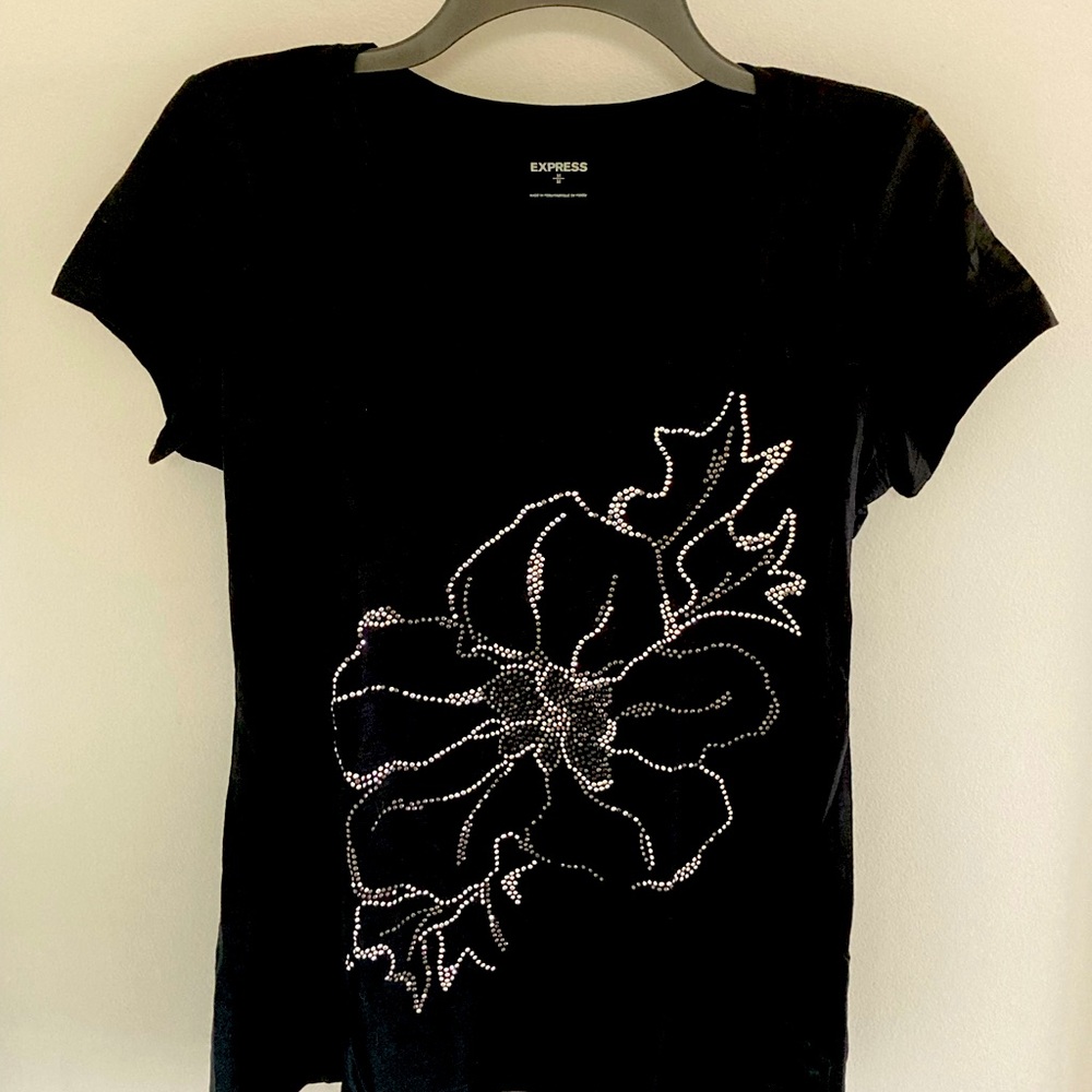 Express fashion tees